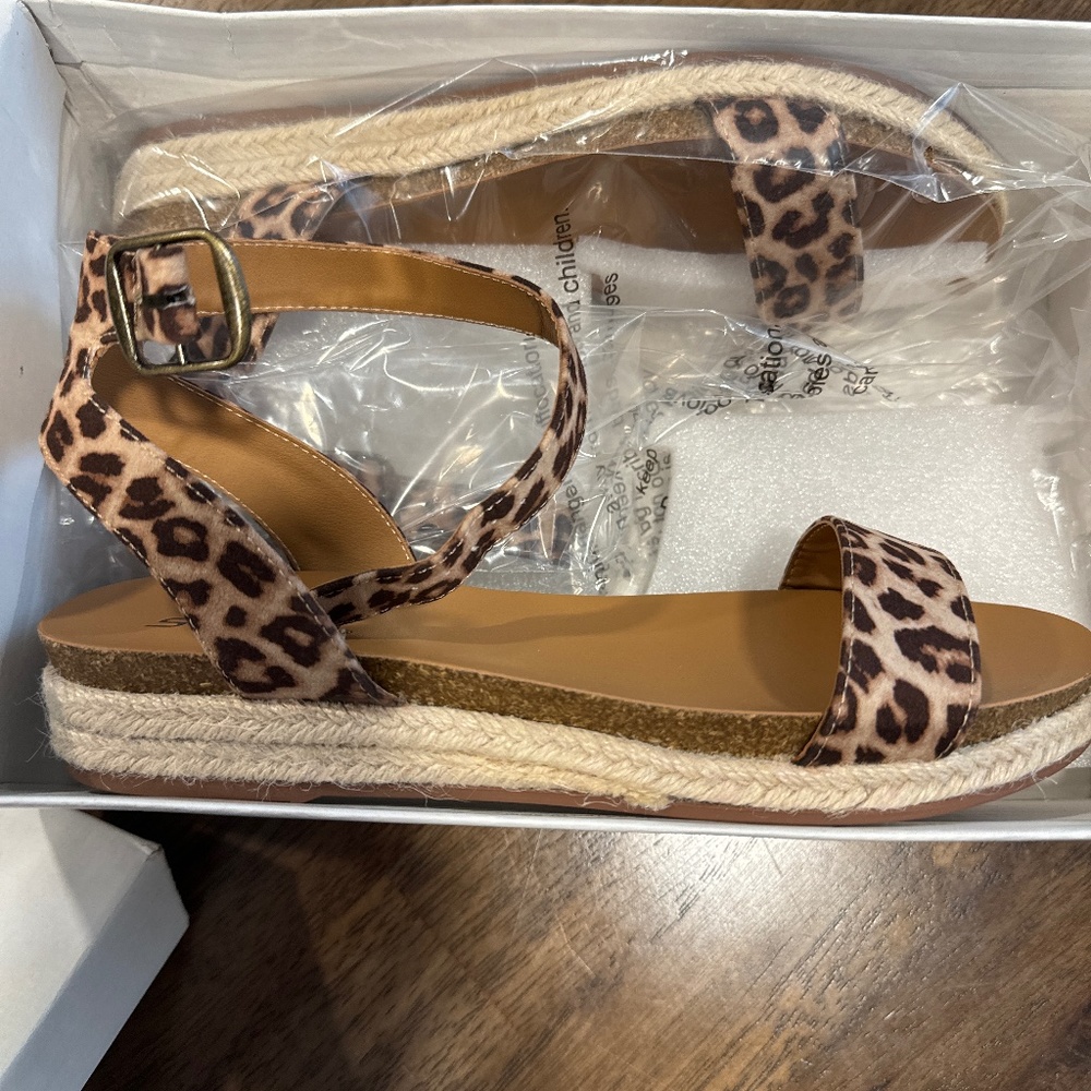 Soda Animal Print Espadrille Sandals size 7.5 NWOB